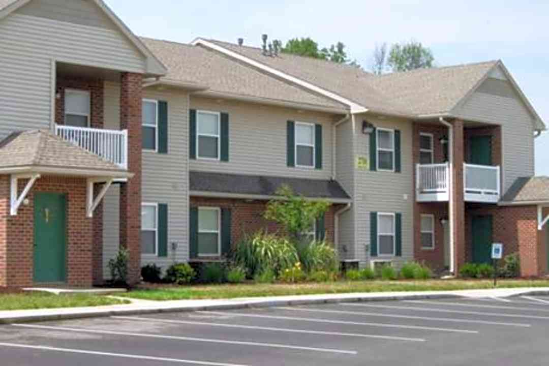 Arbors At Eastland 6649 Old Boonville Hwy Evansville In Apartments For Rent Rent Com