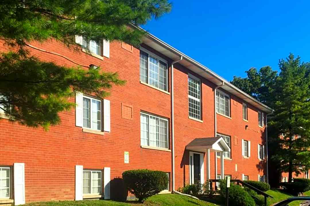 Addison Apartments 7155 E 21st St Indianapolis In Apartments For Rent Rent Com