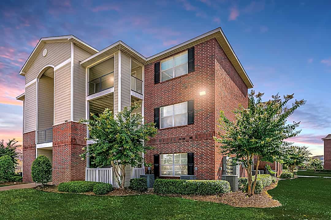 Landmark At Cypress Falls 15511 Tuckerton Rd Houston Tx Apartments For Rent Rent Com