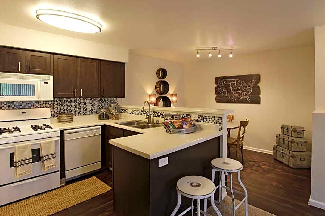 village at westmeadow 1265 capistrano pt colorado springs co apartments for rent rent com