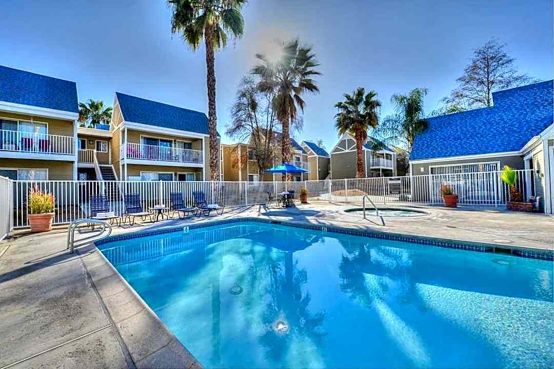 vista gardens apartments hemet