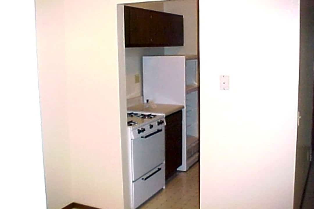 Laurel Gardens Apartments - 622 Laurel Ct Marshfield Wi Apartments For Rent Rentcom