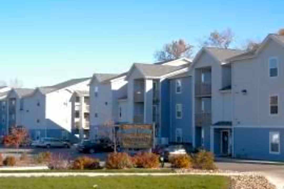 shady creek apartments 210 e jefferson st pella ia apartments for rent rent com