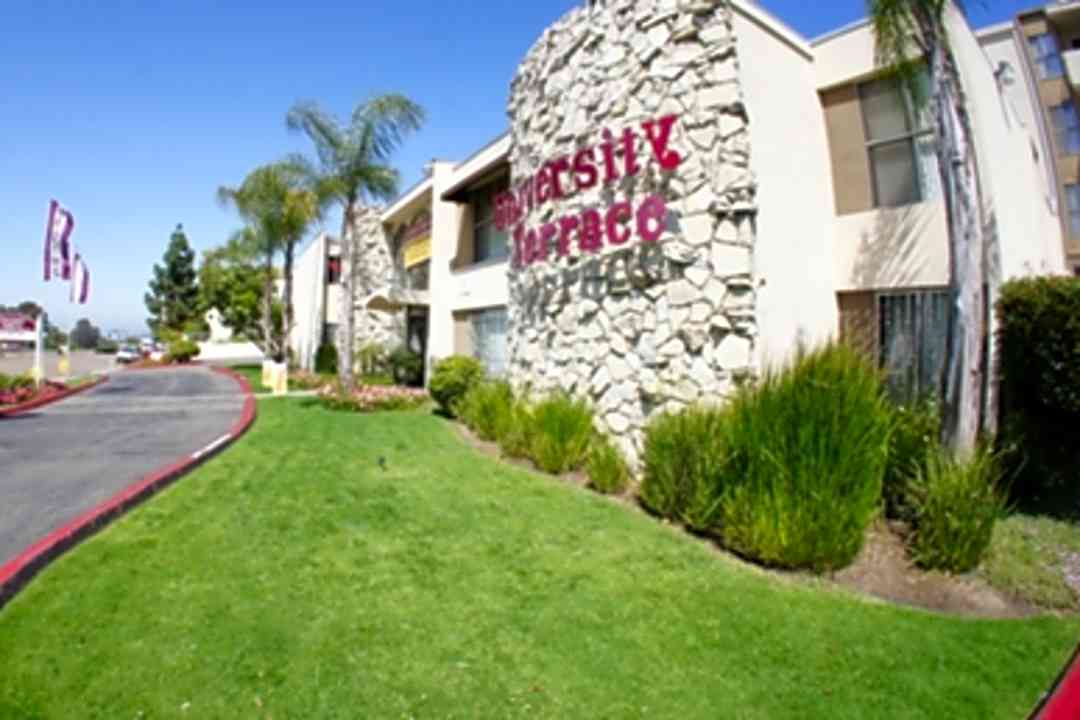 University Terrace Apartments 5722 University Ave San Diego Ca Apartments For Rent Rent Com