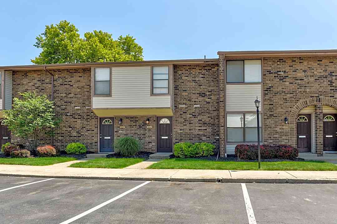 Barrington Square 2325 Marlborough Court Columbus Oh Apartments For Rent Rent Com