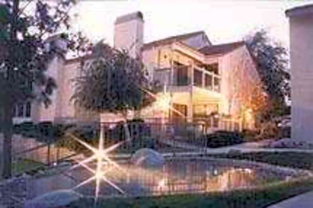 Borgata At Alta Loma 10655 Lemon Avenue Alta Loma Ca Apartments For Rent Rent Com