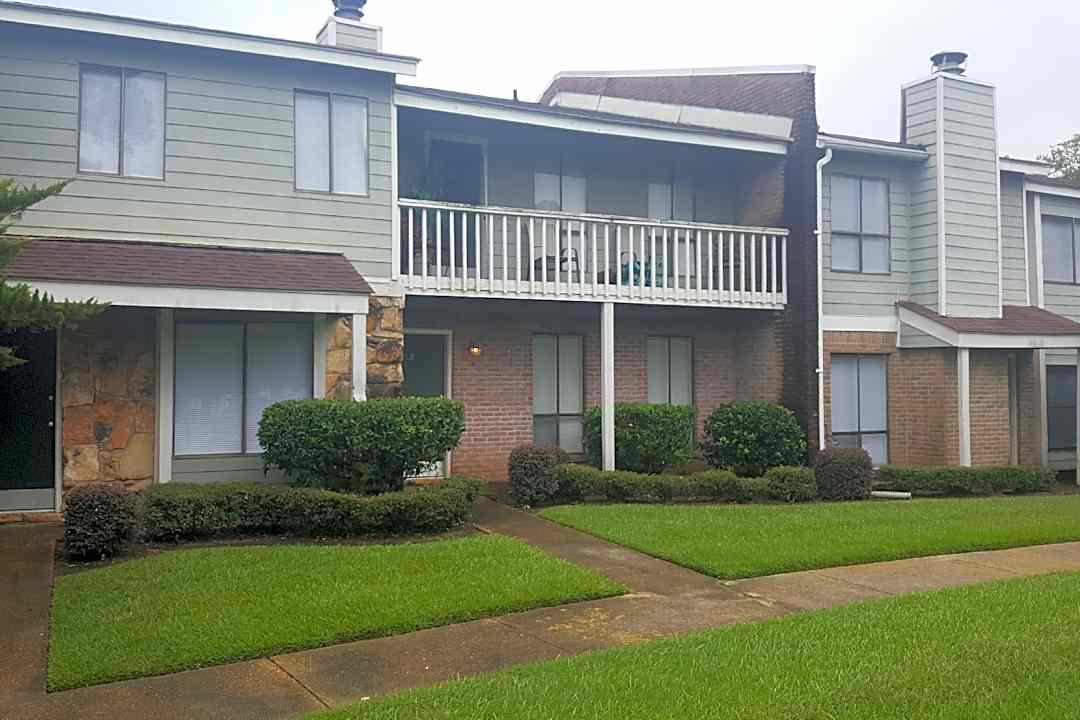 Carrington Townhomes 420 Beasley Rd Jackson Ms Apartments For Rent Rent Com