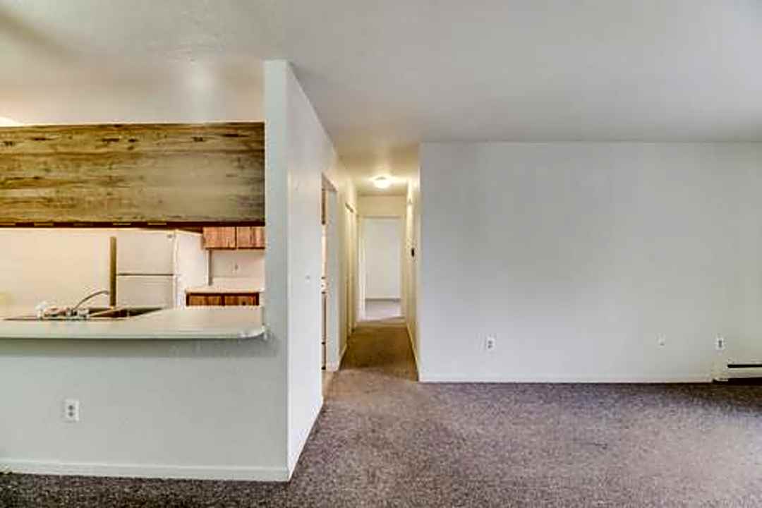 Aspen Hollow 1402 Georgetown Blvd Lansing Mi Apartments For Rent Rent Com