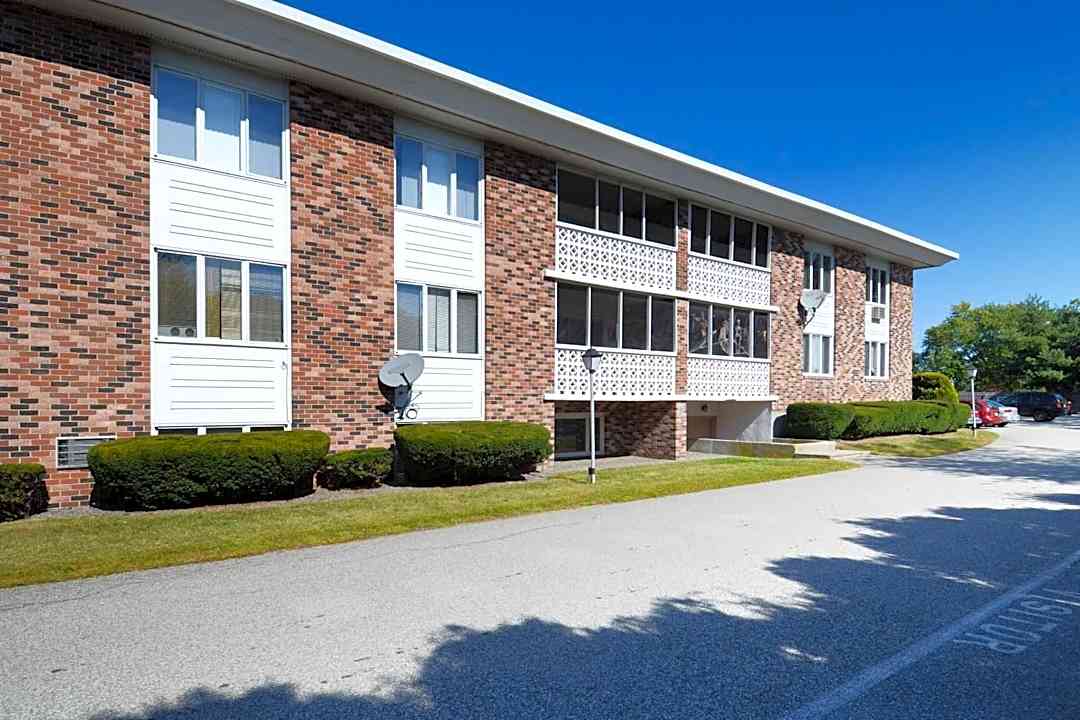 warren apartments 624 metacom ave warren ri apartments for rent rent com