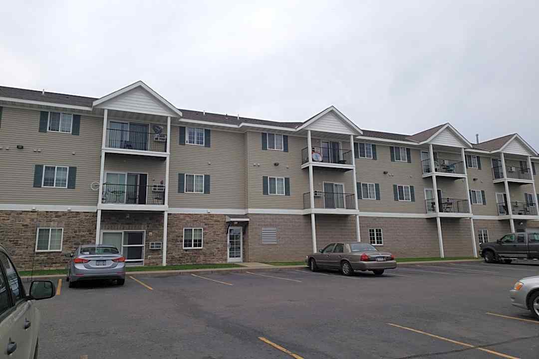 Eagle Pointe Apartments - 2550 Voyageur Pkwy Hastings Mn Apartments For Rent Rentcom