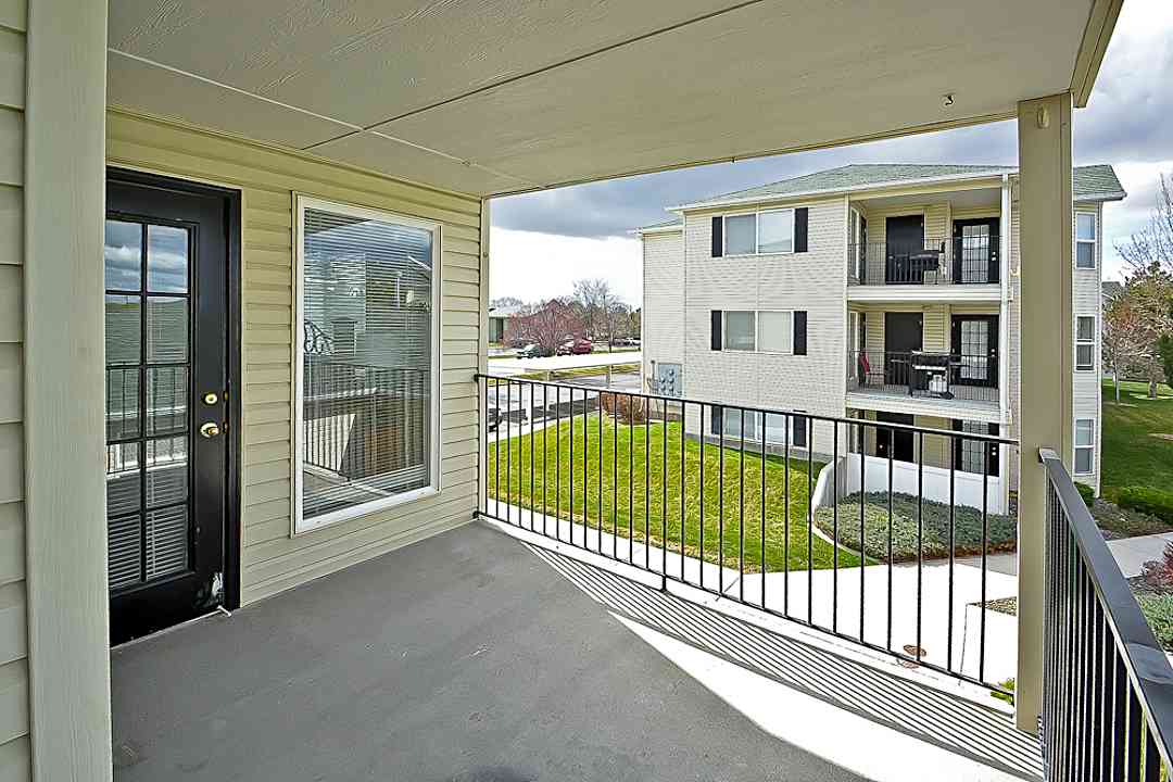 Aspen Hills Apartments 300 E James Court Dr Meridian Id Apartments For Rent Rent Com