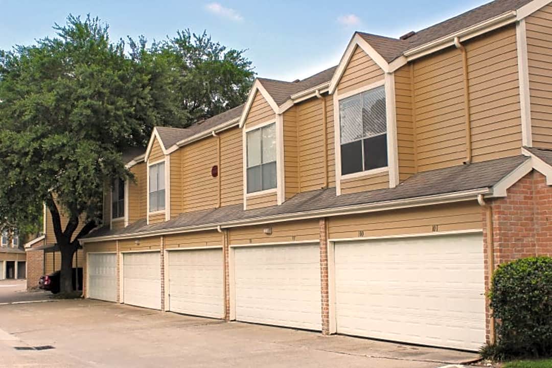 Woodlake Oaks - 9550 Ella Lee Ln | Houston, TX Apartments for Rent | Rent.