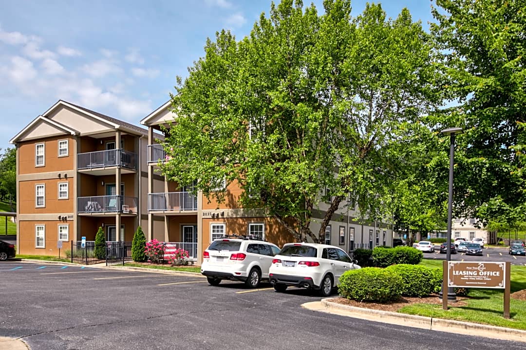 village on the green apartments cape girardeau