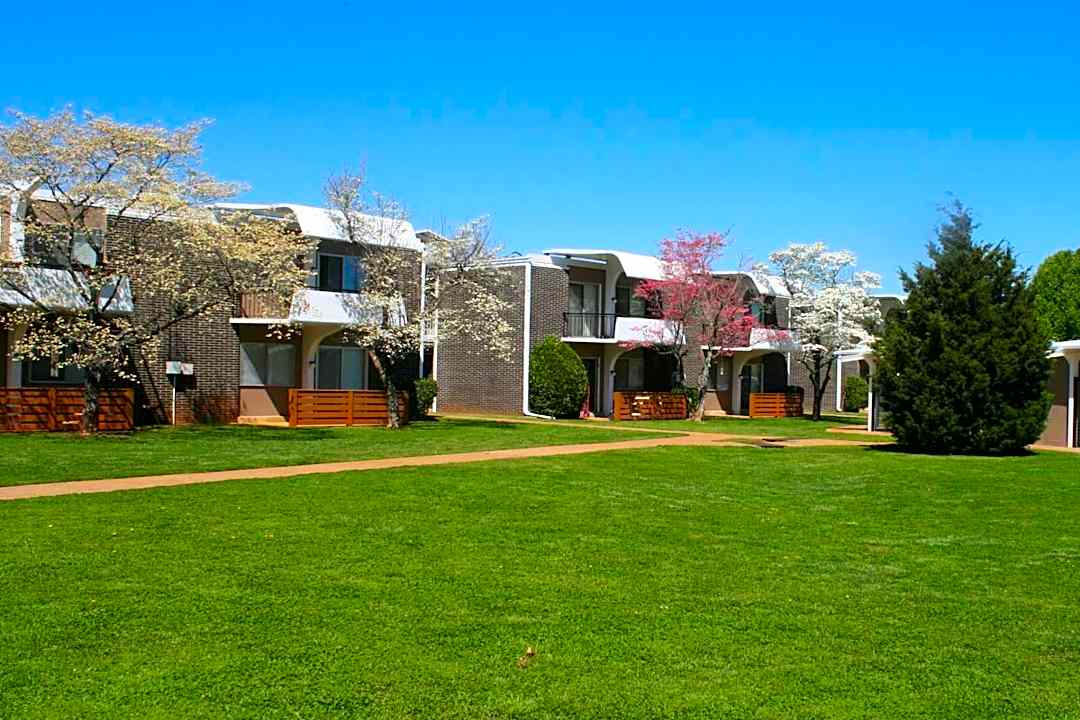 Imperial Gardens - 2024 Memorial Pkwy Nw Huntsville Al Apartments For Rent Rentcom