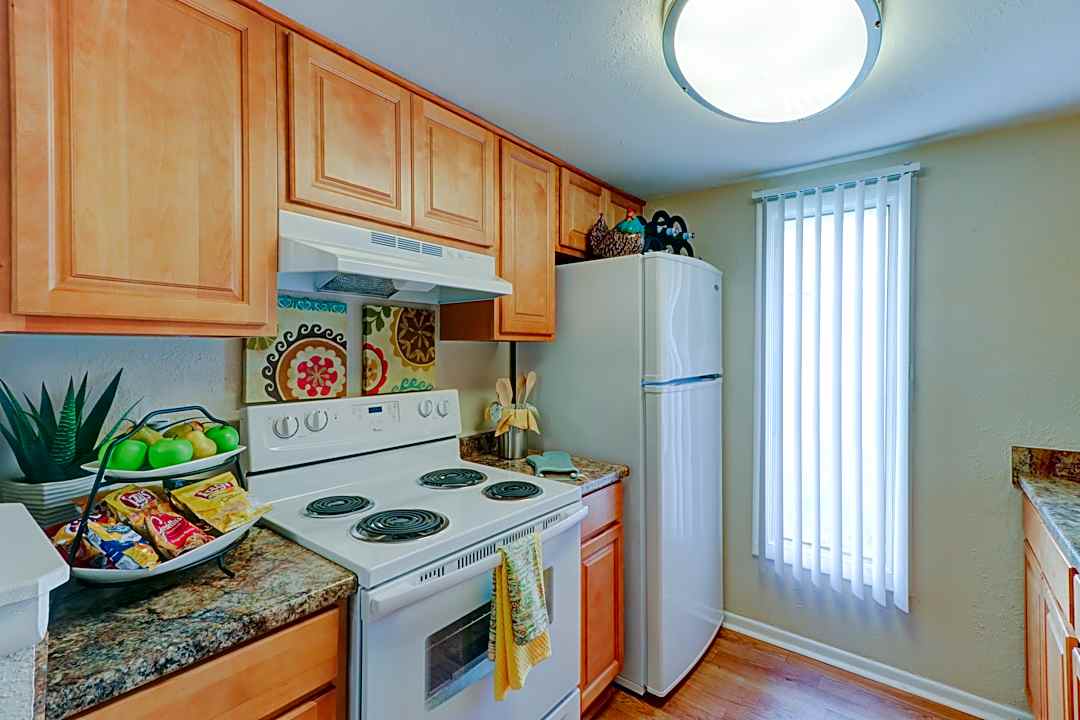 madison at largo 611 rosery road ne largo fl apartments for rent rent com