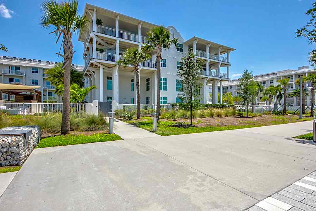 Town Westshore 5001 Bridge St Tampa Fl Apartments For Rent Rent Com