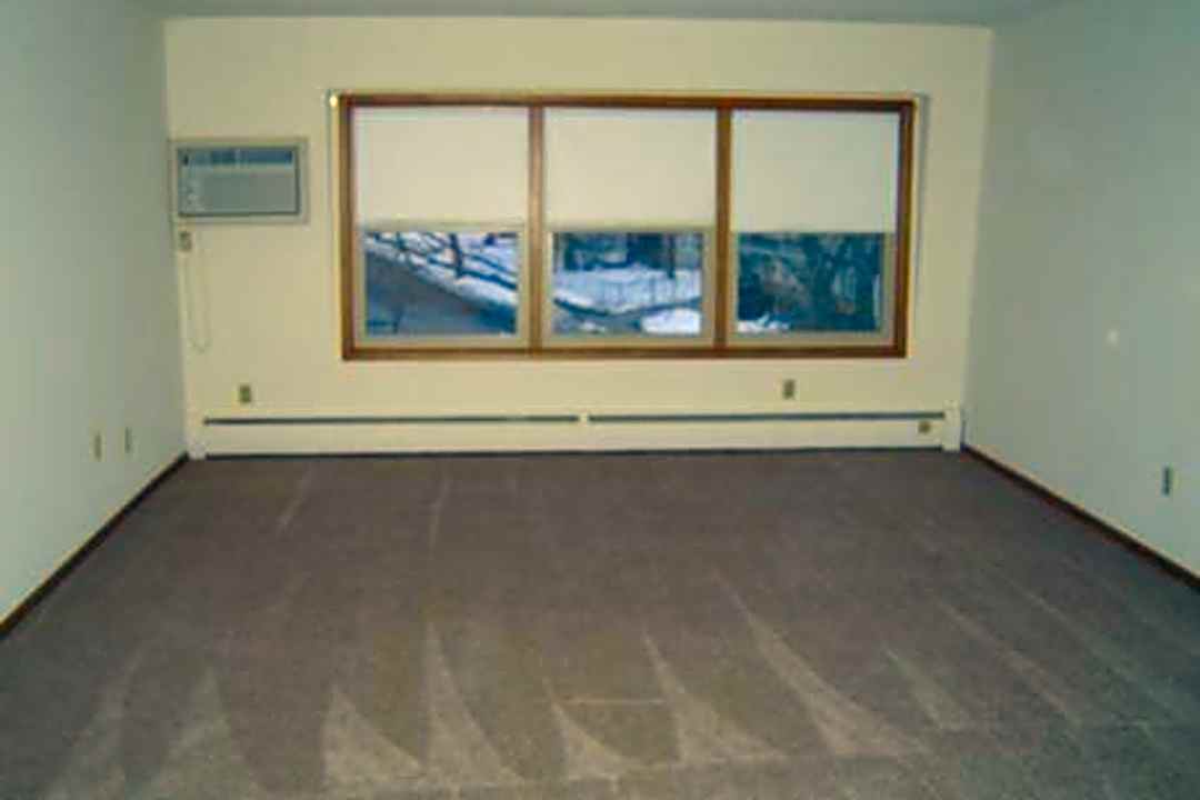 Cambridge Court Apartments 5800 42nd Ave N Minneapolis Mn Apartments For Rent Rent Com