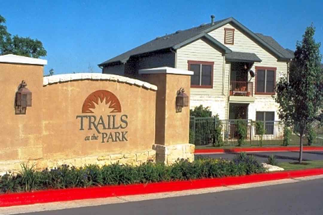 Trails At The Park 815 Slaughter Ln Austin Tx Apartments For Rent Rent Com