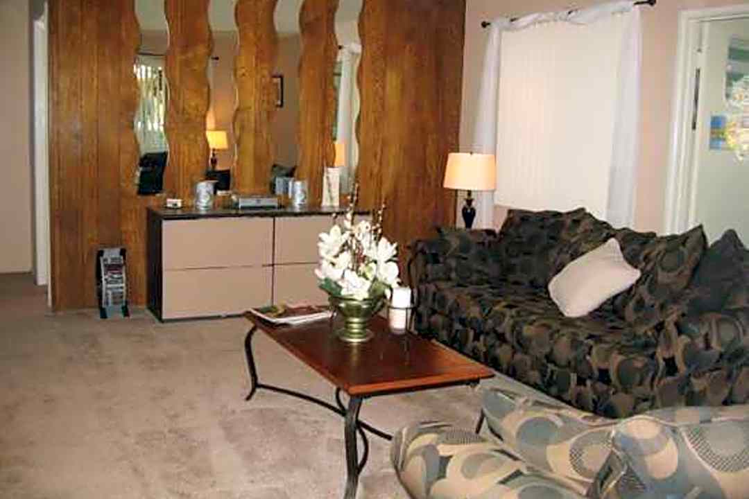 Fairway Park Apartments - 1844 E Fairway Dr Orange Ca Apartments For Rent Rentcom