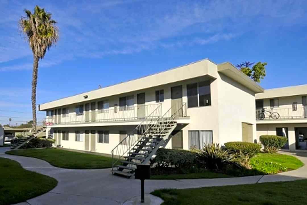 Americana El Pompeii Apartments 3655 West Artesia Boulevard Torrance Ca Apartments For Rent Rent Com