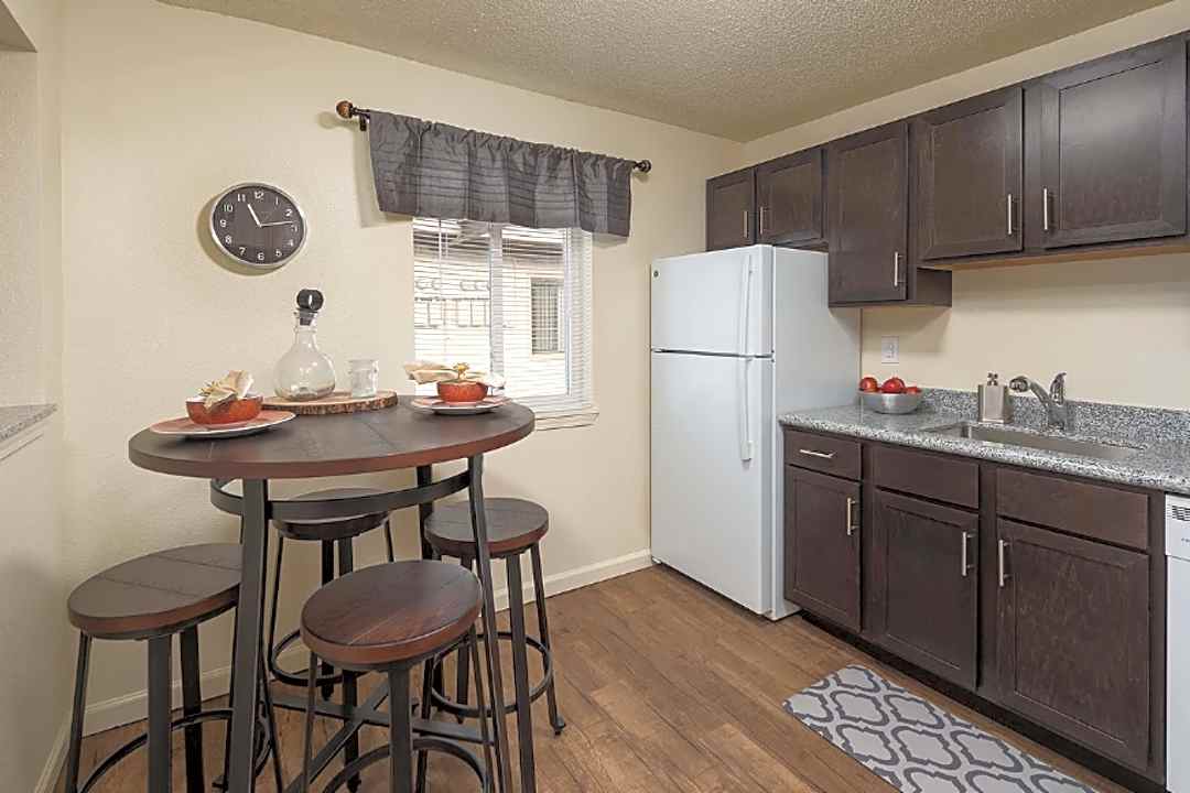 westport crossing 11120 graben dr saint ann mo apartments for rent rent com