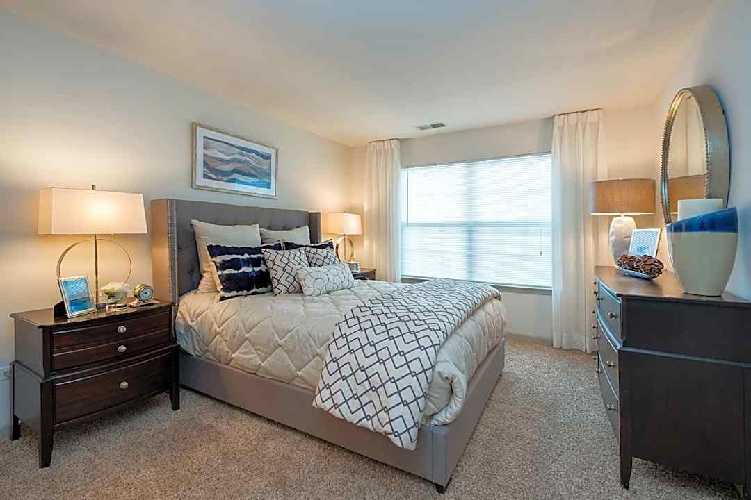 The Aventine At Oakhurst North 2800 Amli Ct Aurora Il Apartments For Rent Rent Com