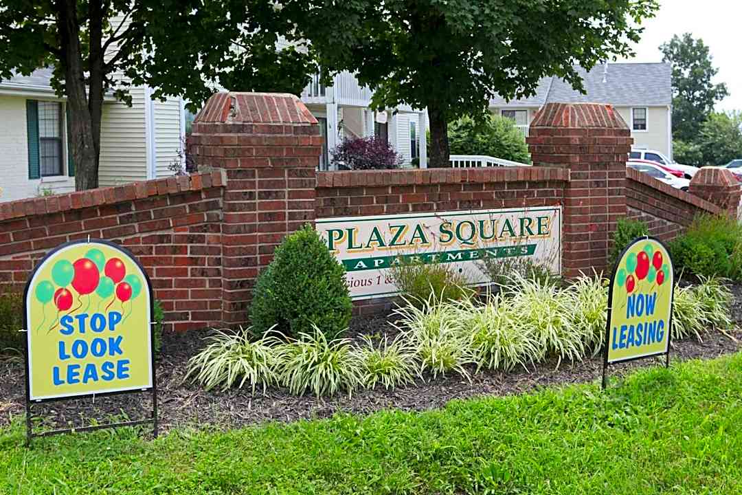 plaza square apartments new albany