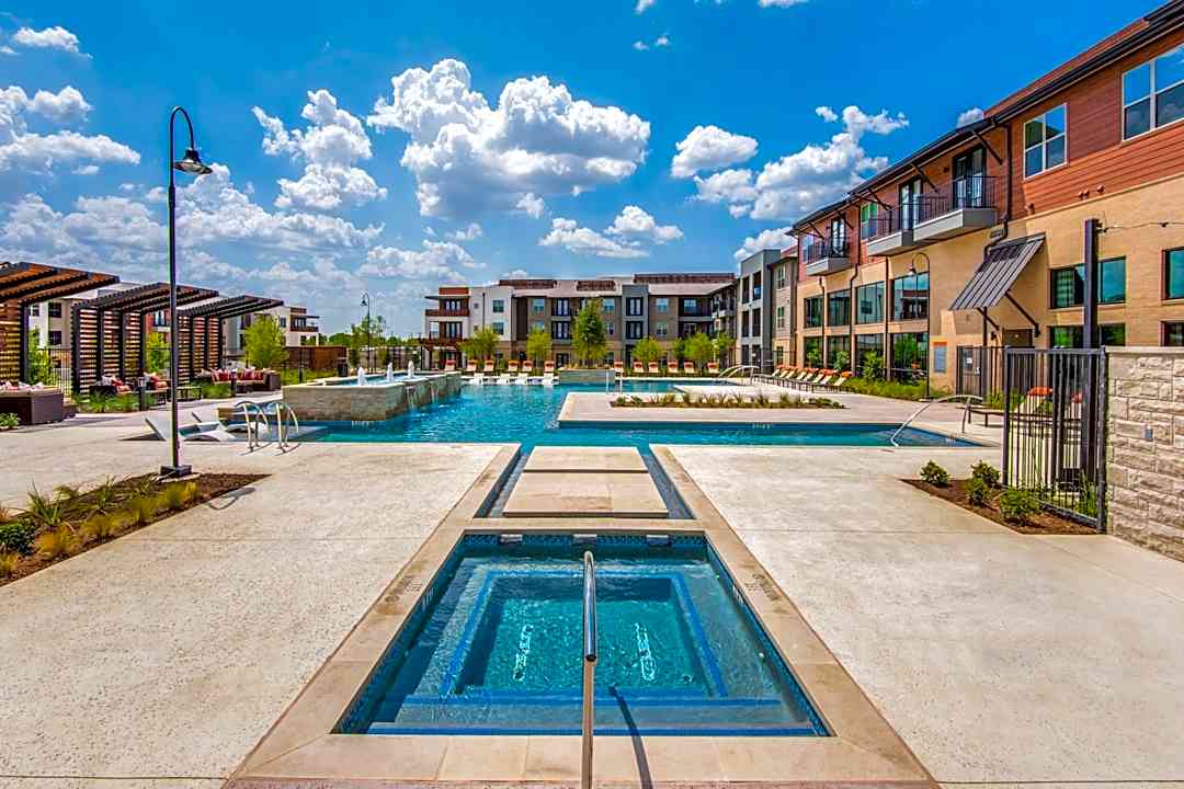 Aura Castle Hills 1980 E State Hwy 121 Lewisville Tx Apartments For Rent Rent Com