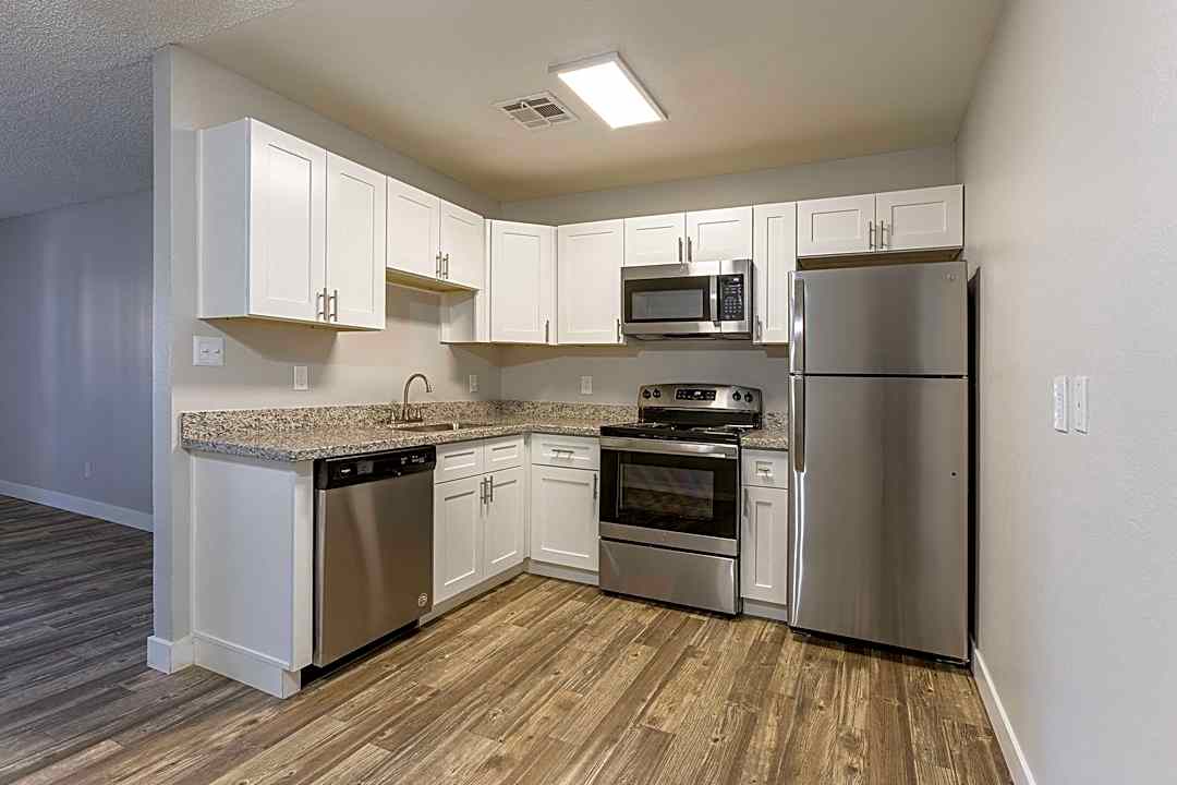 Haven On Thomas 6041 W Thomas Rd Phoenix Az Apartments For Rent Rent Com