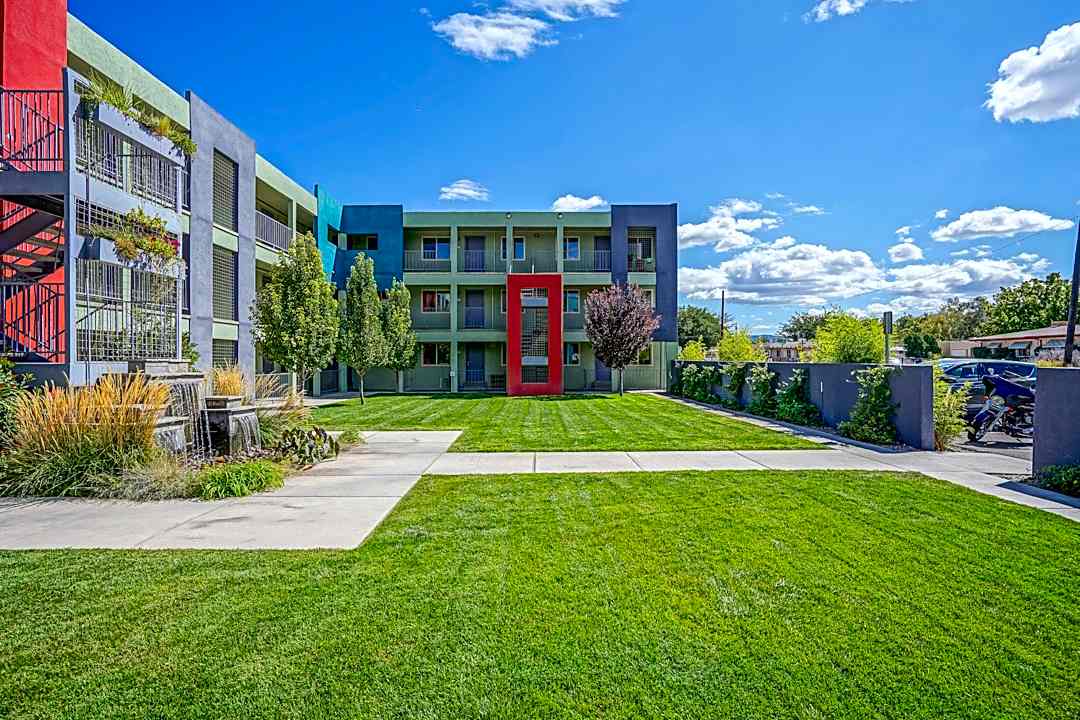 The Q At Nob Hill 4805 Marquette Ave Ne Albuquerque Nm Apartments For Rent Rent Com