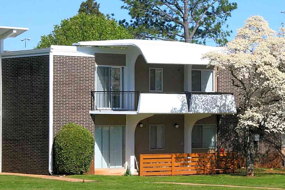 Imperial Gardens - 2024 Memorial Pkwy Nw Huntsville Al Apartments For Rent Rentcom