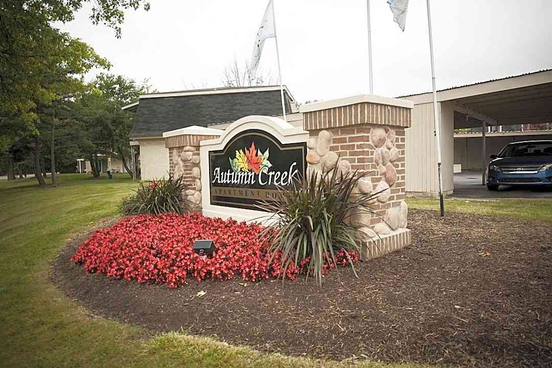 Autumn Creek Apartments 2034 Ardmore Ave Fort Wayne In Apartments For Rent Rent Com