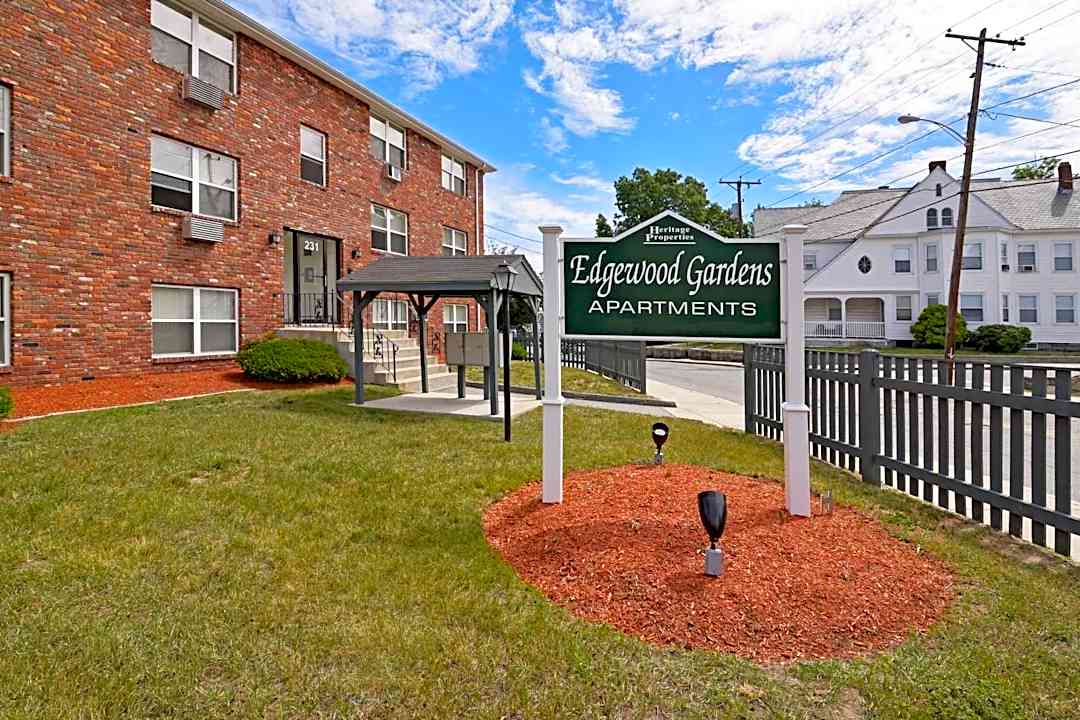edgewood gardens 231 pine st lowell ma apartments for rent rent com