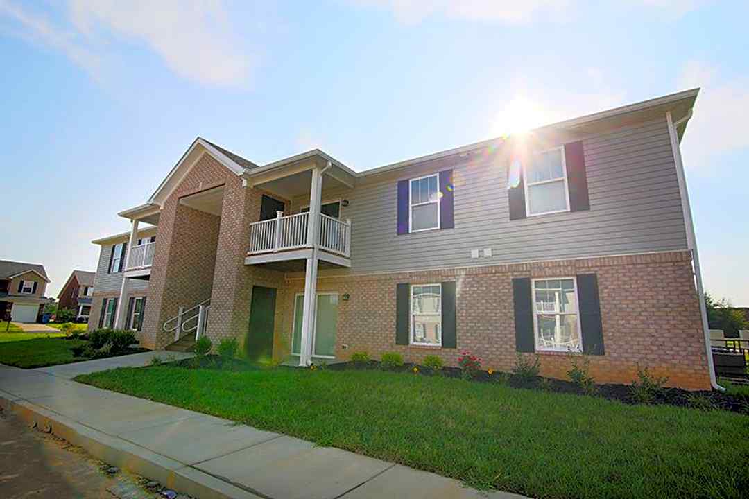 Moss Creek Apartments 7914 Moss Creek Drive Louisville Ky Apartments For Rent Rent Com
