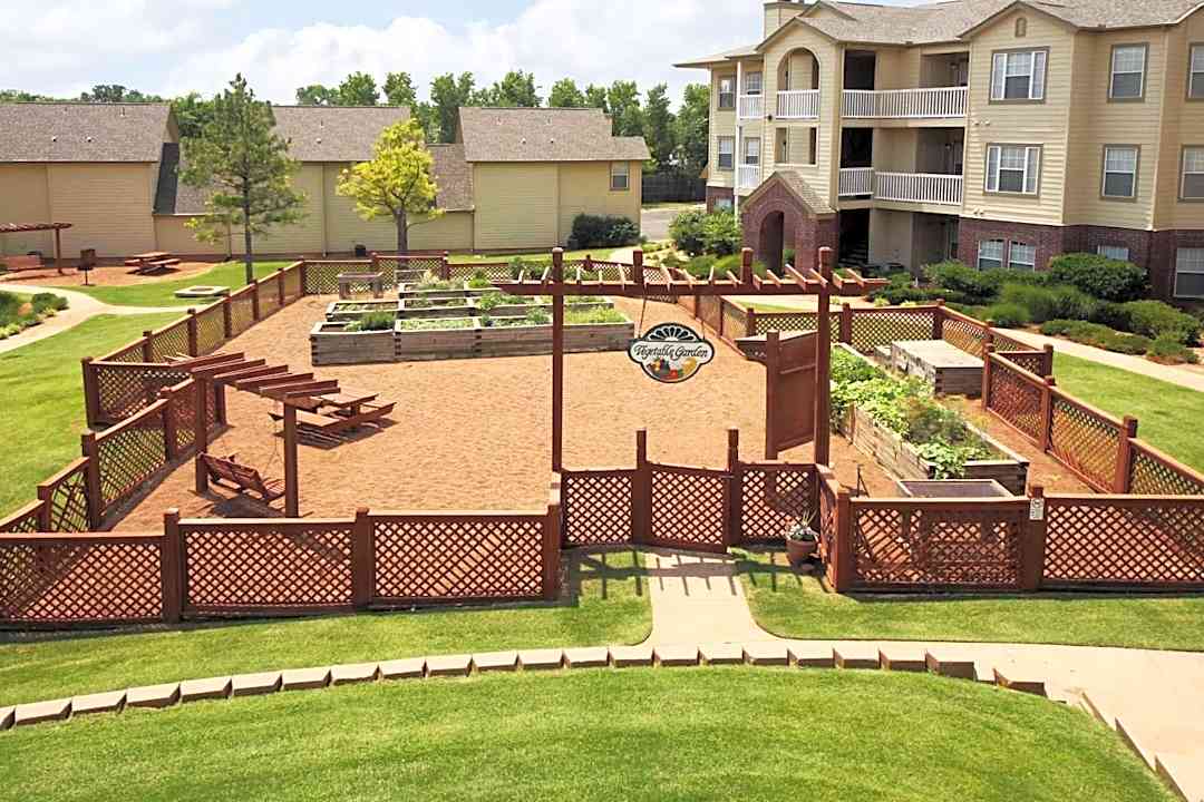 Crown Martin Park - 5300 W Memorial Rd Oklahoma City Ok Apartments For Rent Rentcom