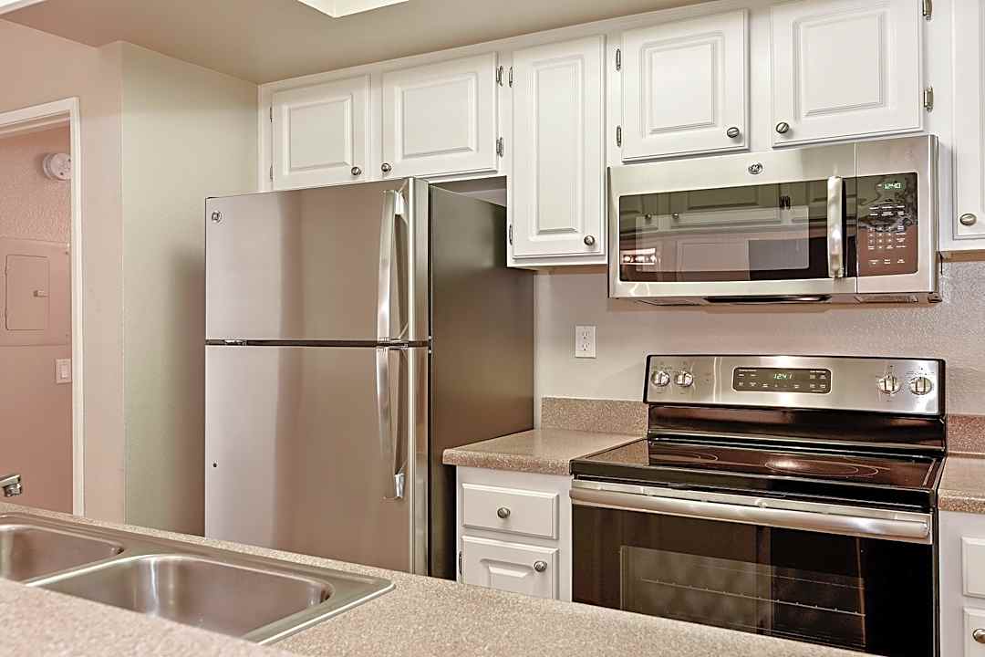 hidden cove apartments 910 del dios hwy escondido ca apartments for rent rent com