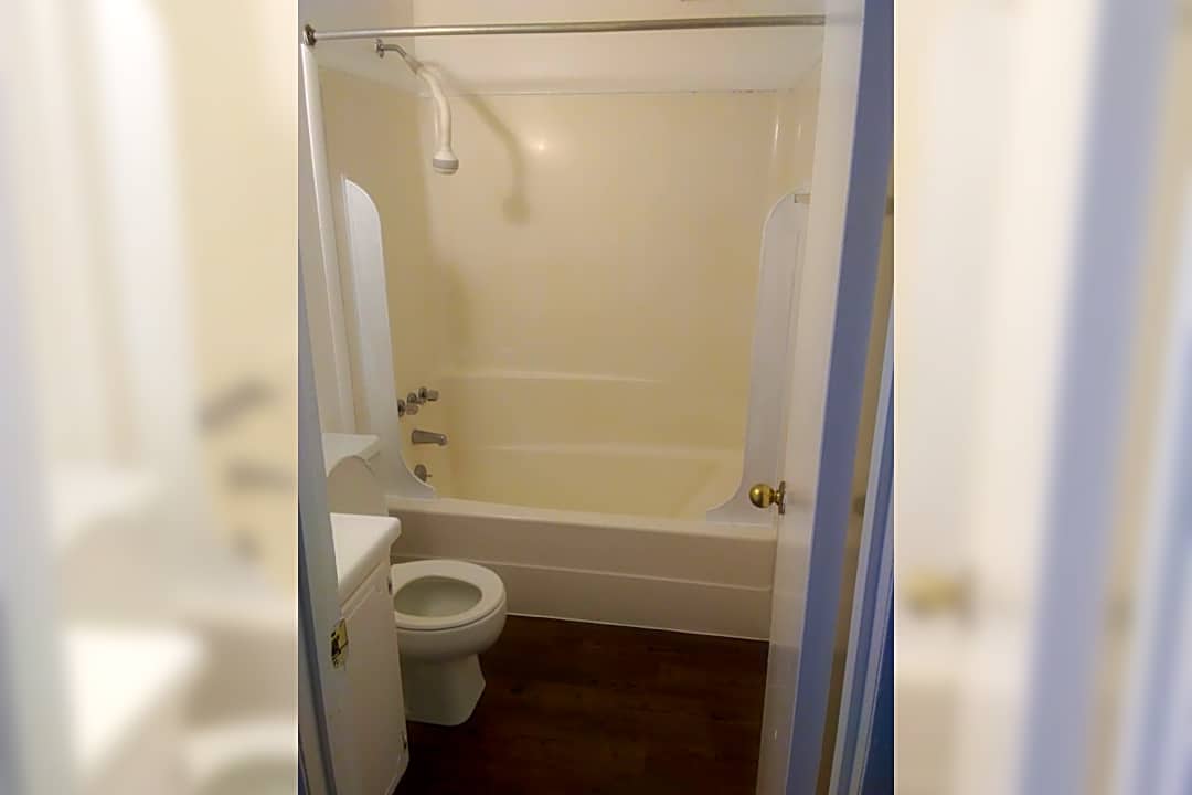 Azalea Apartments 1000 S Edgewood Dr Dothan Al Apartments For Rent Rent Com