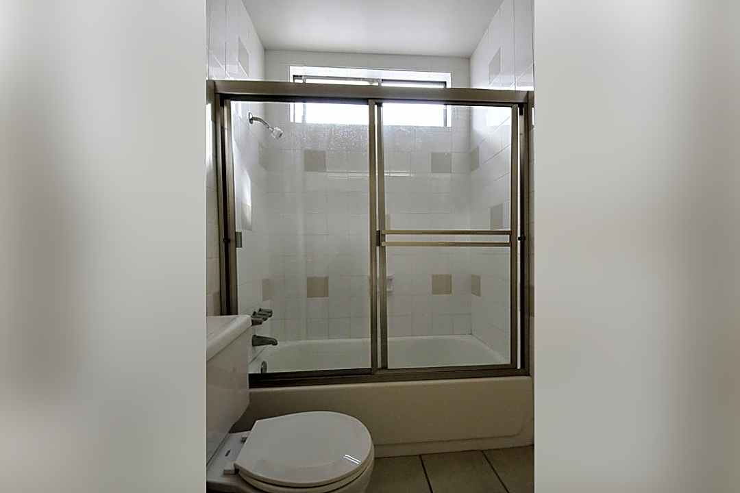 Americana El Pompeii Apartments 3655 West Artesia Boulevard Torrance Ca Apartments For Rent Rent Com