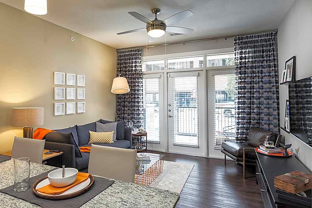Amli West Plano 5961 W Parker Rd Plano Tx Apartments For Rent Rent Com