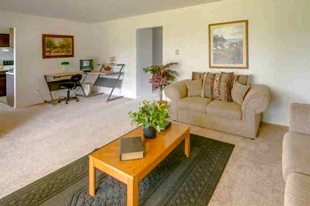 huntington club apartments 28801 imperial dr warren mi apartments for rent rent com