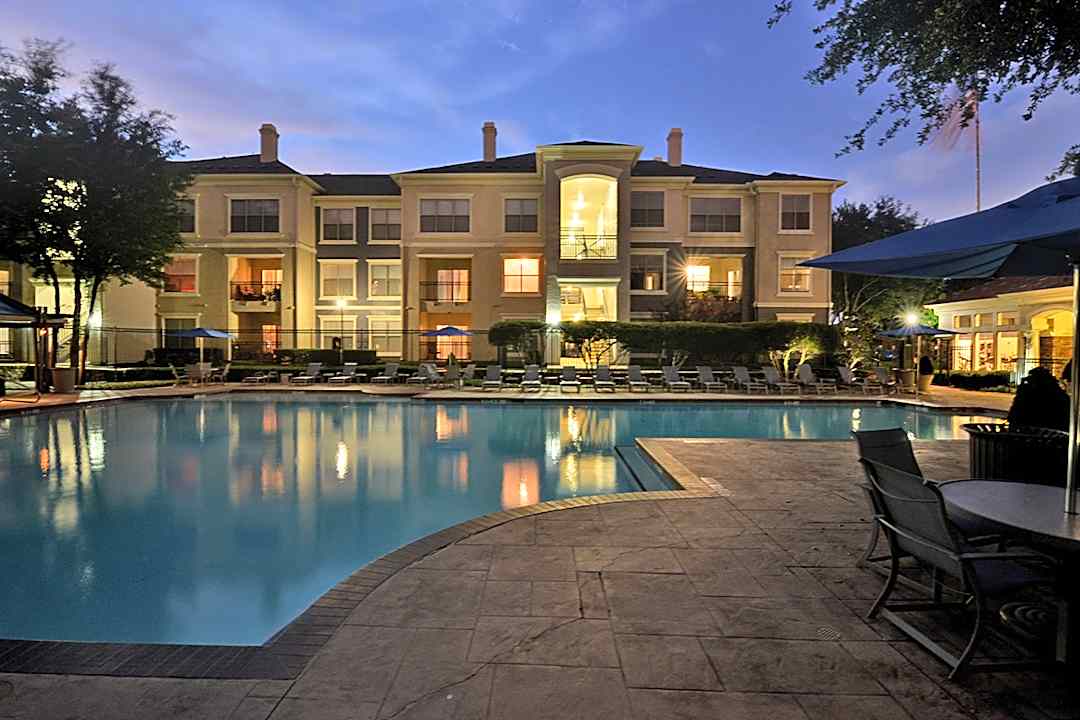 The Abbey At Vista Ridge 350 E Vista Ridge Mall Dr Lewisville Tx Apartments For Rent Rent Com