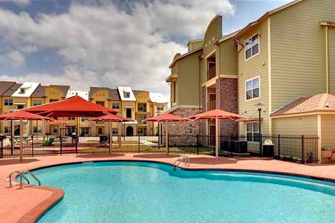 the park at sutton oaks 1010 locke st san antonio tx apartments for rent rent com
