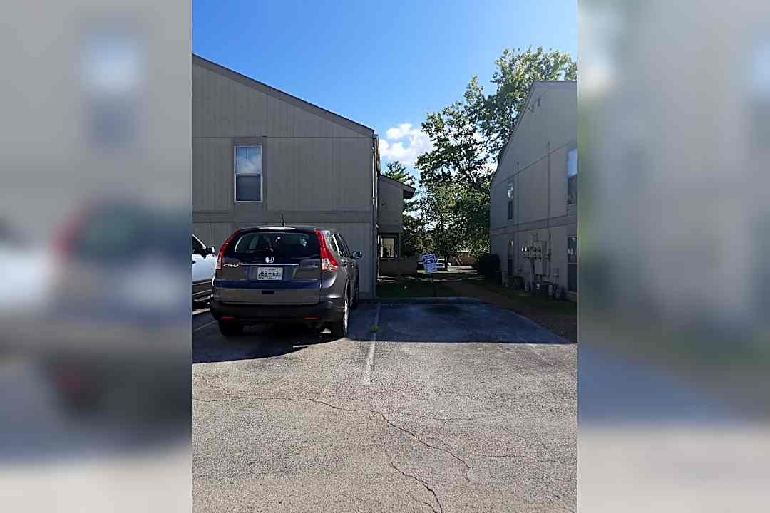 Foxwood Apartments - 1513 Hatcher Ln Columbia Tn Apartments For Rent Rentcom