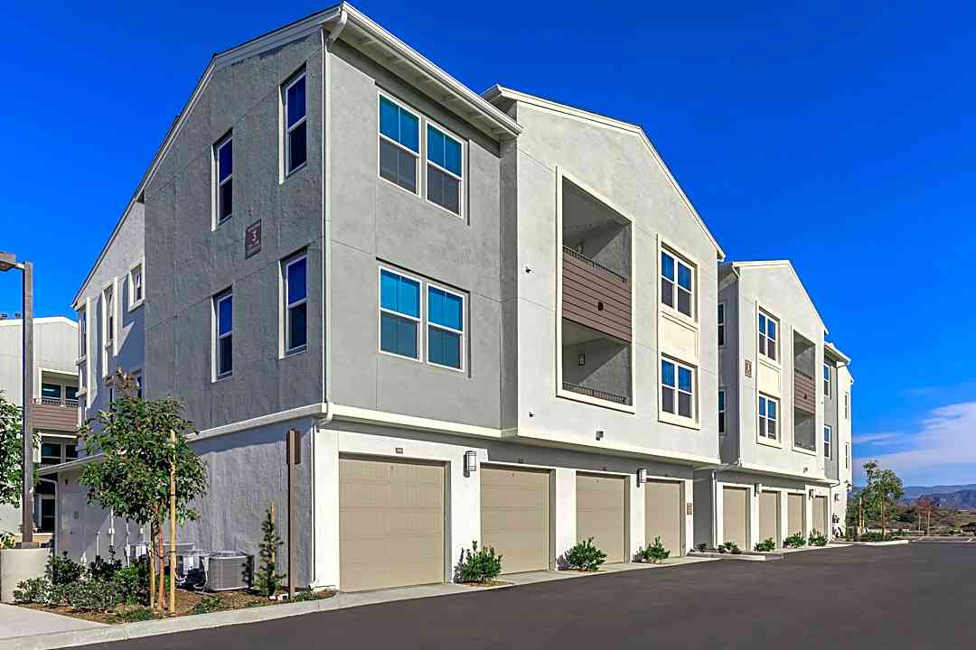 Esencia Sur Apartment Homes 92 Esencia Dr Ladera Ranch Ca Apartments For Rent Rent Com