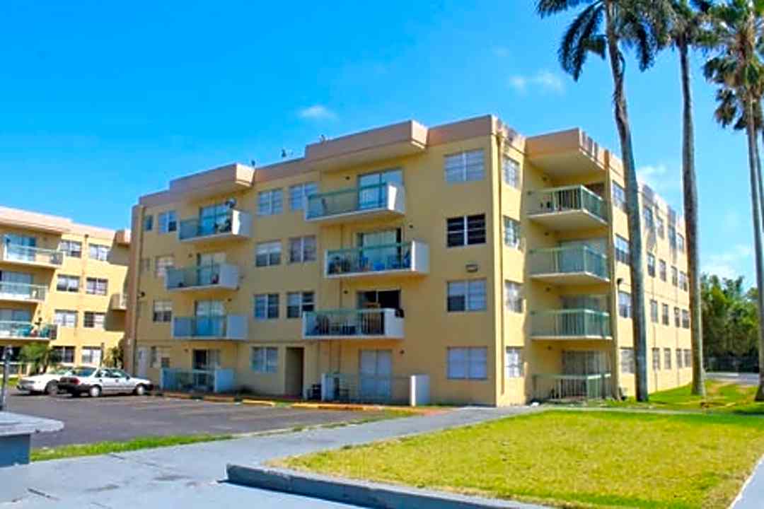 Biscayne Gardens 15390 Ne 6th Ave Miami Fl Apartments For Rent Rent Com