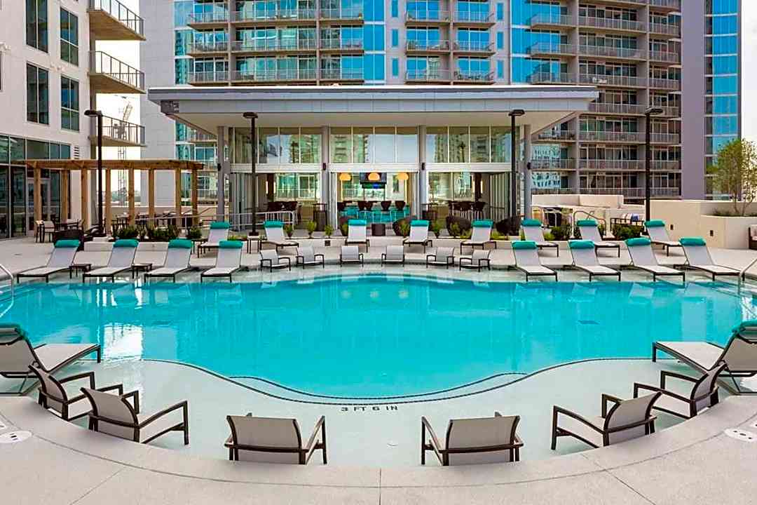 w hotel midtown atlanta pool