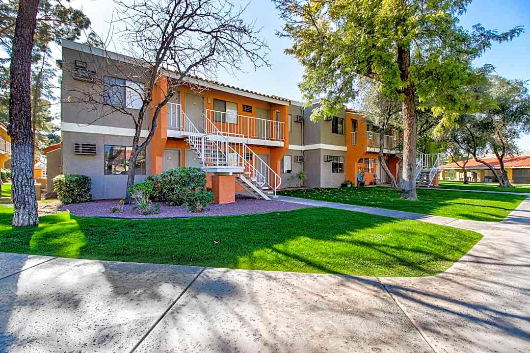 Valencia Park 5104 East Van Buren St Phoenix Az Apartments For Rent Rent Com