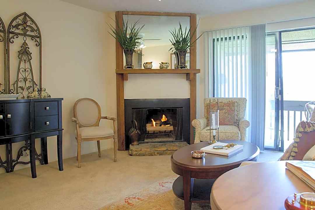 East Bay Apartments - 2200 East Bay Dr Daphne Al Apartments For Rent Rentcom