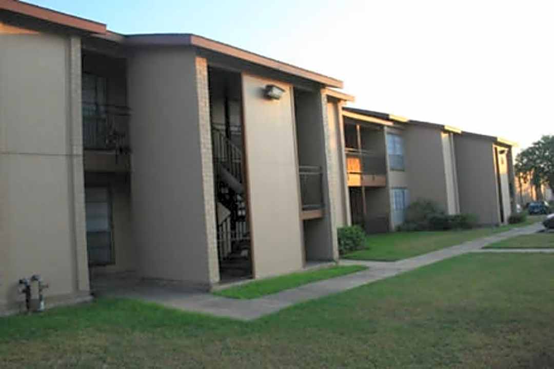 Twin Oaks Apartments 3222 Pasadena Blvd Pasadena Tx Apartments For Rent Rent Com