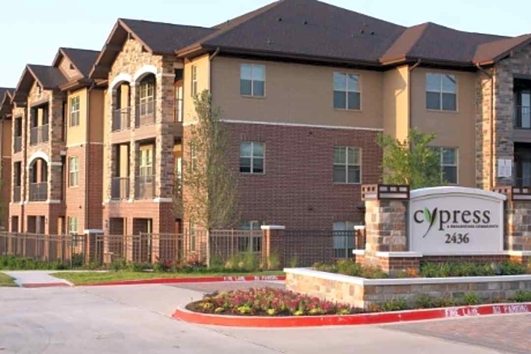 Cypress At Lewisville 2436 S Valley Pkwy Lewisville Tx Apartments For Rent Rent Com